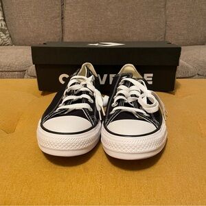 Converse Chuck Taylor All Star Low Tops M/8 W/10 S0084.18
